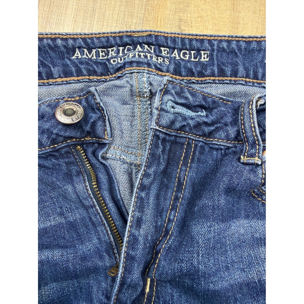 American Eagle Distressed Denim Midi Shorts Womens 10 size 10 Medium Wash Ripped - Picture 4 of 8
